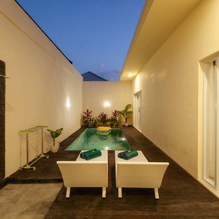 Villa Julie Seminyak Esterno foto