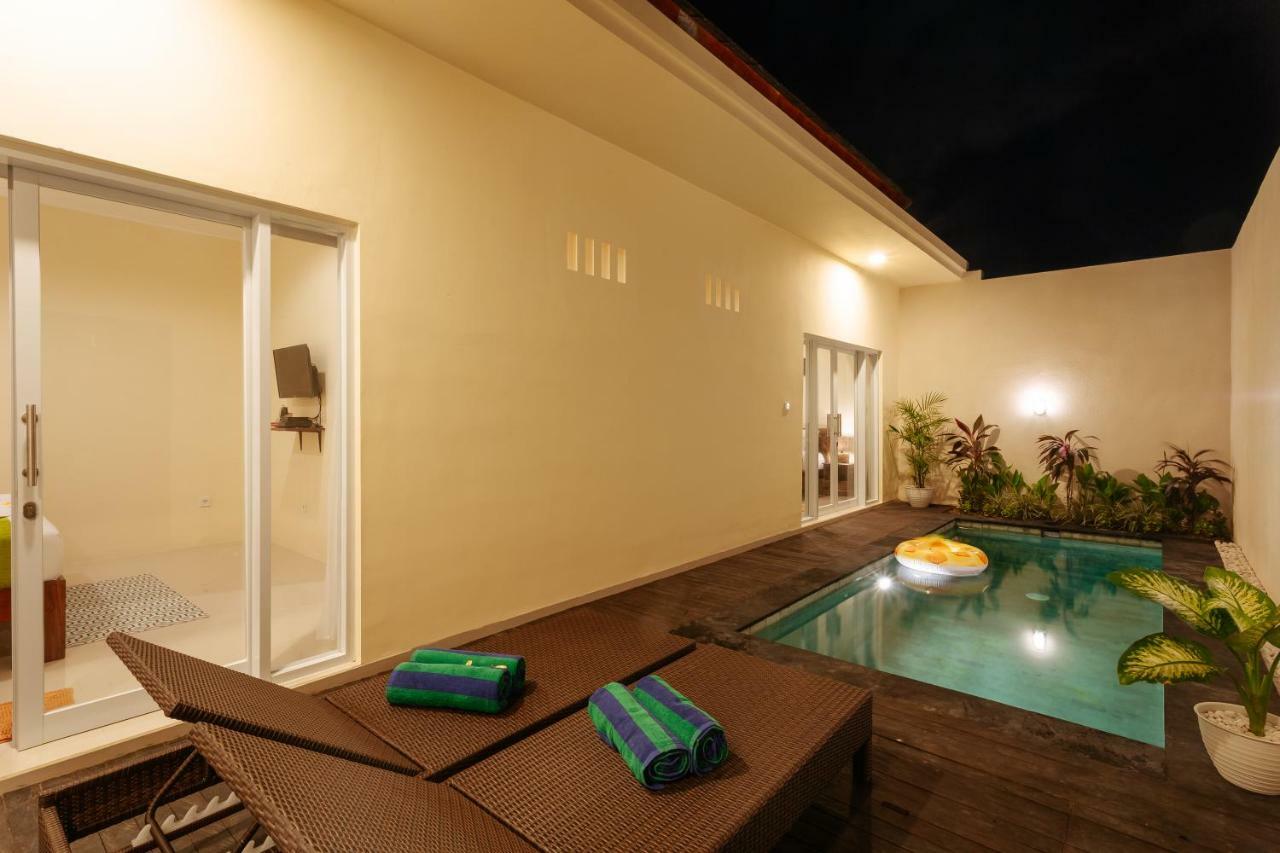 Villa Julie Seminyak Esterno foto