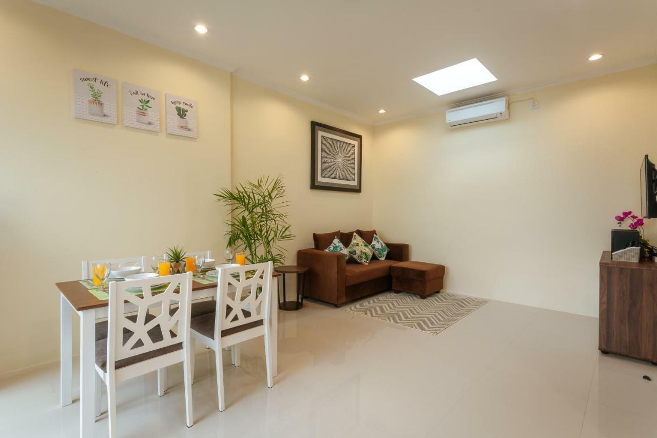 Villa Julie Seminyak Esterno foto