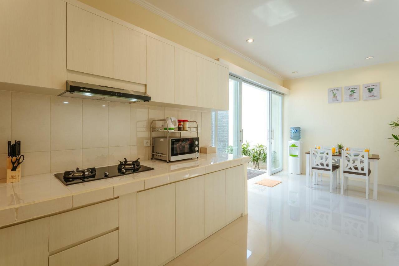 Villa Julie Seminyak Esterno foto